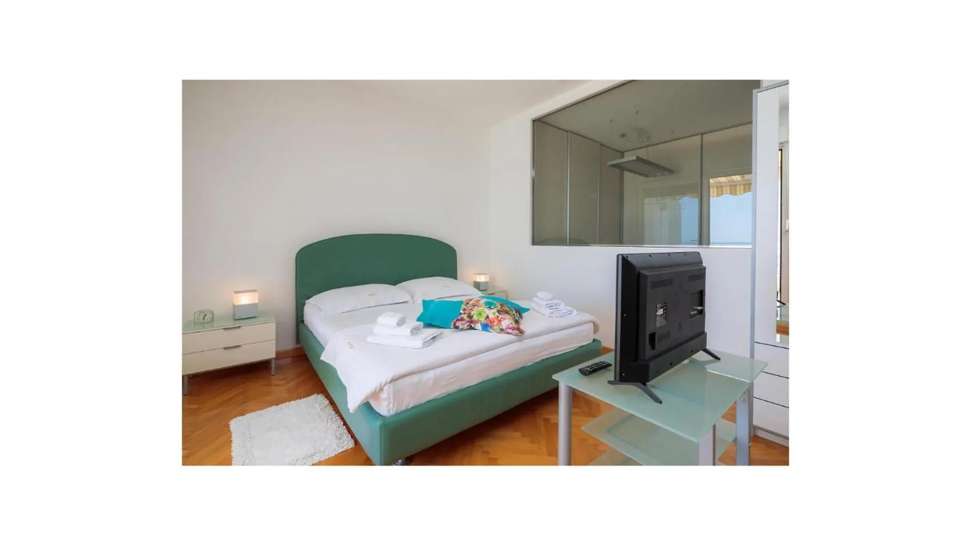 Beach Front Apartment In Split With Wifi Croatia